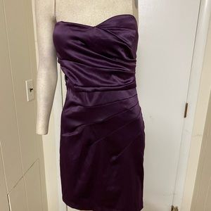 Woman’s purple strapless dress sz M